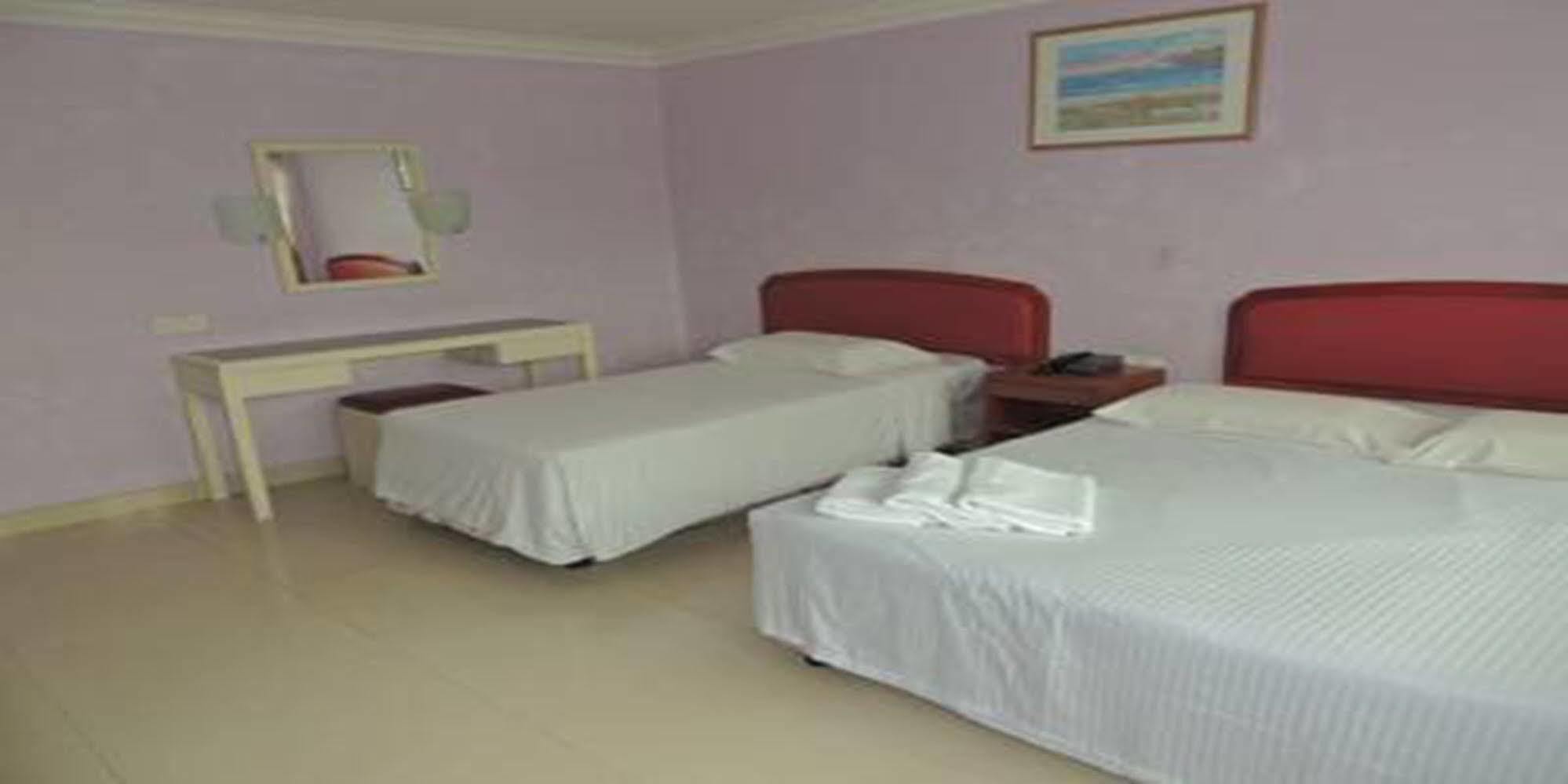 Carlton Star Hotel 3*